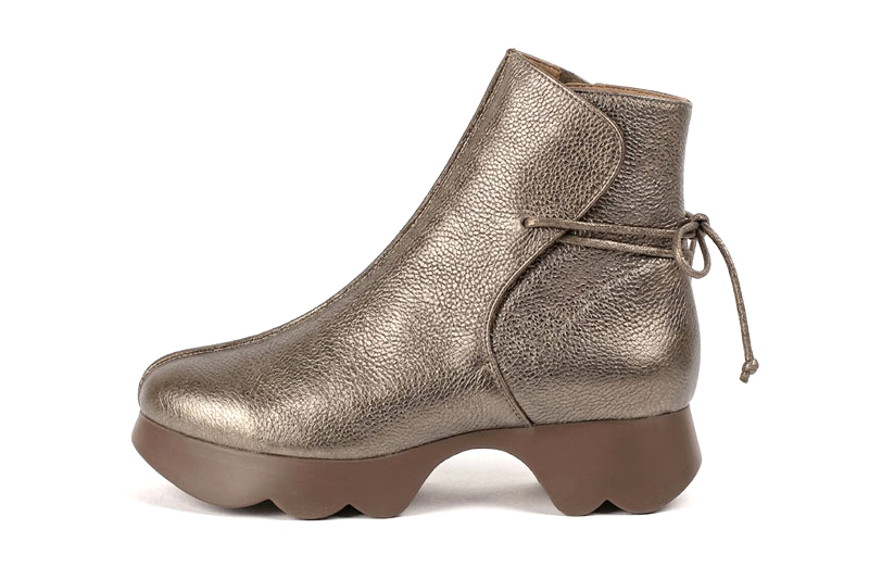Women's bronze back lace-up ankle boots with round toe and chunky rubber sculpted sole - Profile view